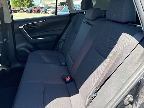 Used 2025 Toyota RAV4 LE AWD/4WD image 23