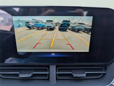 New 2026 Chevrolet Trax RS w/ Sunroof Package FWD image 11