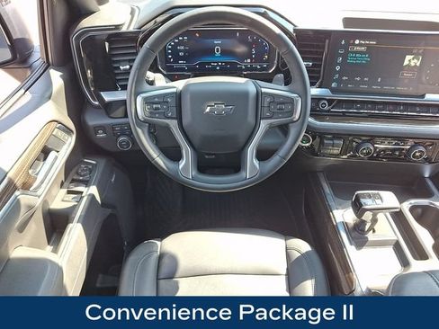Used 2025 Chevrolet Silverado 1500 LT Trail Boss w/ Convenience Package II AWD/4WD image 3