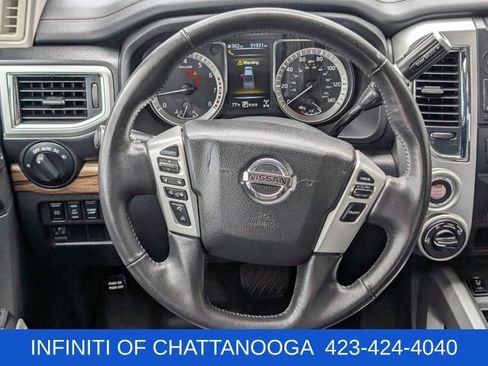 Used 2018 Nissan Titan SL AWD/4WD image 22