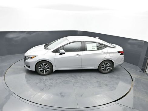 New 2025 Nissan Versa SV w/ Trunk Package FWD image 23