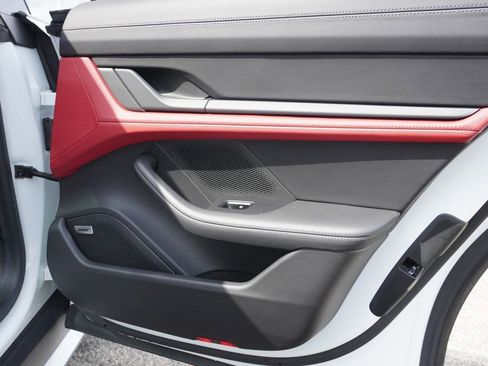 Used 2021 Porsche Taycan Turbo image 28