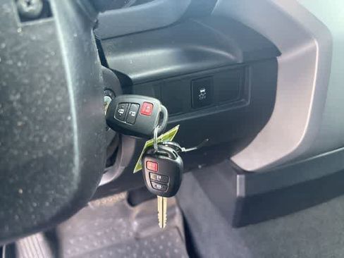 Used 2018 Toyota Tundra SR5 RWD image 24