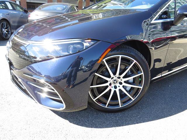 Used 2023 Mercedes-Benz EQS 580 4MATIC Sedan w/ Exclusive Trim Package image 24