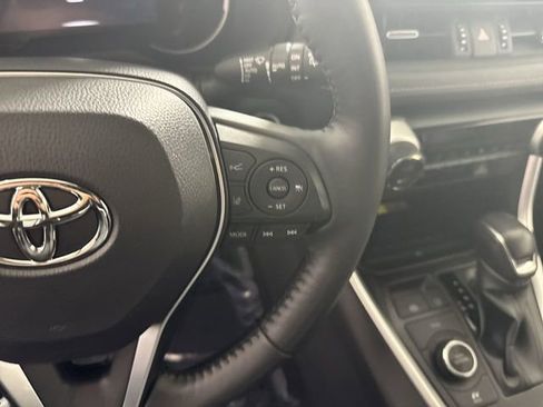 Used 2023 Toyota RAV4 XLE Premium image 14