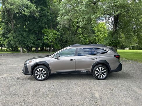 Certified 2024 Subaru Outback Limited AWD/4WD image 5