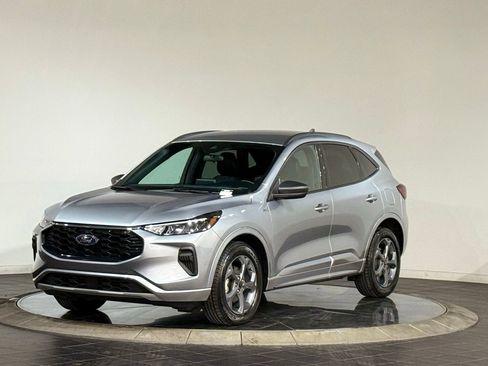 Used 2023 Ford Escape ST-Line image 5