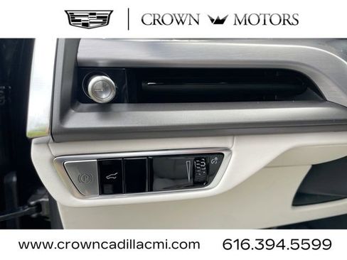 New 2026 Cadillac Vistiq Luxury w/ LPO, Floor Liner Package image 21