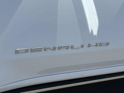 New 2026 GMC Sierra 3500 Denali Ultimate AWD/4WD image 32