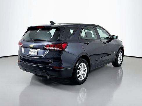 Used 2022 Chevrolet Equinox LS AWD/4WD image 5