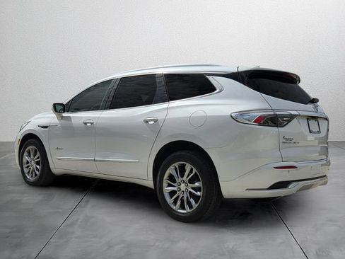 Used 2022 Buick Enclave Avenir w/ Avenir Technology Package FWD image 3