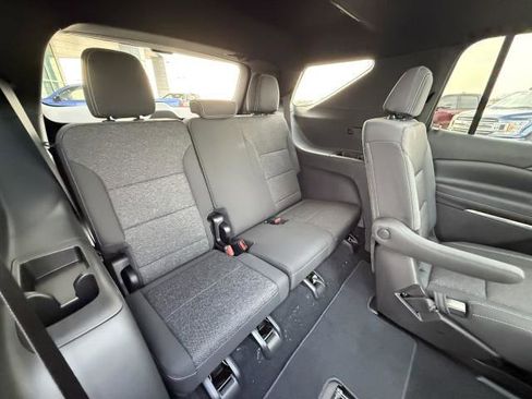 New 2026 Chevrolet Traverse LT w/ Sun and Wheel Package image 36