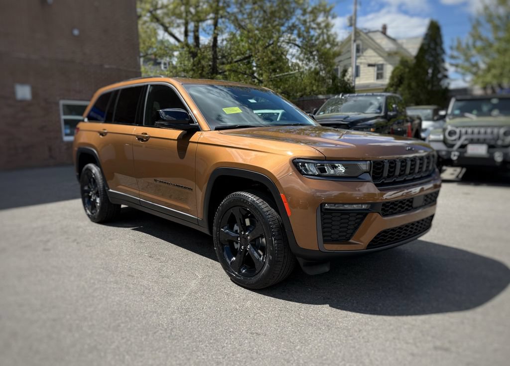 New 2026 Jeep Grand Cherokee Limited w/ Limited Altitude Package AWD/4WD image 3