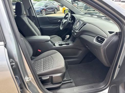 Used 2024 Chevrolet Equinox LT FWD image 19