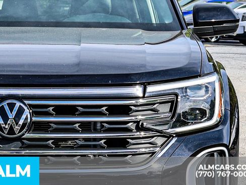Used 2024 Volkswagen Atlas SE FWD image 15