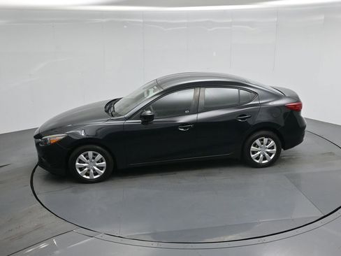 Used 2018 MAZDA MAZDA3 Sport image 40