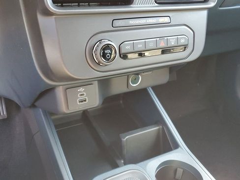 New 2026 Ford Maverick XL image 18