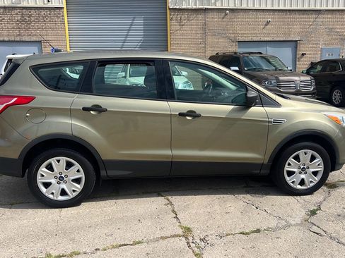 Used 2013 Ford Escape S FWD image 4