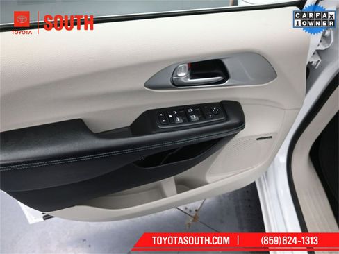 Used 2018 Chrysler Pacifica Limited w/ Advanced Safetytec Group image 39