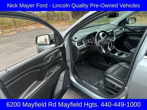 Used 2023 GMC Acadia SLT image 10