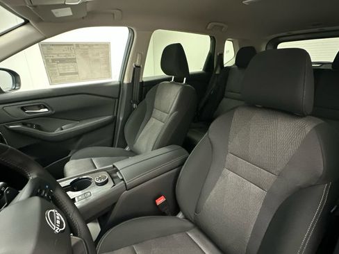 New 2026 Nissan Rogue SV w/ Cold Weather Package AWD/4WD image 9