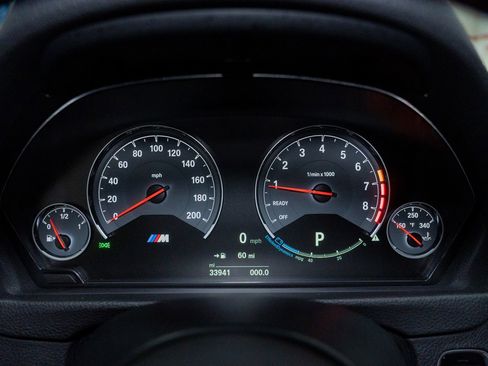 Used 2018 BMW M4 Coupe RWD image 44