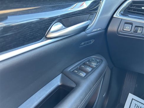 Used 2024 Cadillac XT5 Premium Luxury image 22