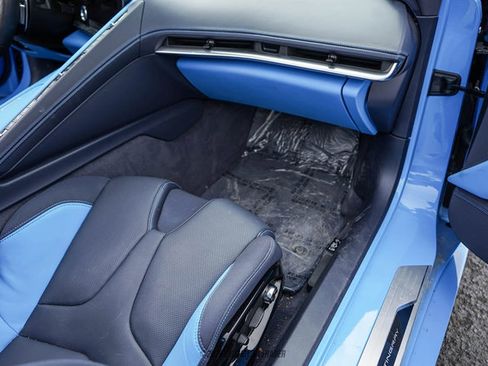 Used 2021 Chevrolet Corvette Stingray Premium Conv w/ Z51 Performance Package RWD image 40