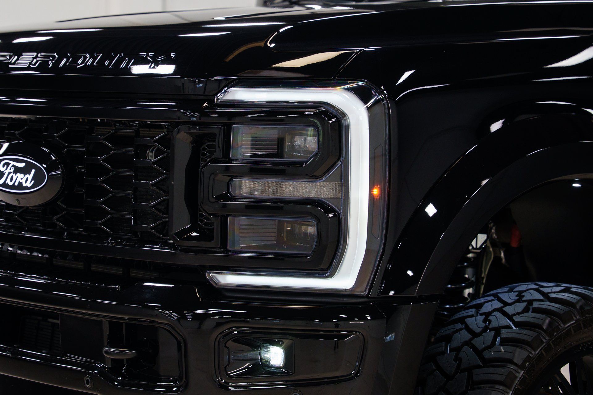 Used 2025 Ford F450 Platinum AWD/4WD image 31