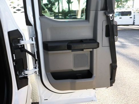 Used 2021 Ford F550 2WD SuperCab Super Duty image 21