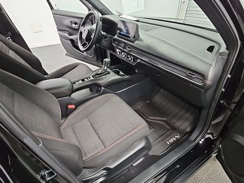 Used 2025 Honda HR-V Sport image 33