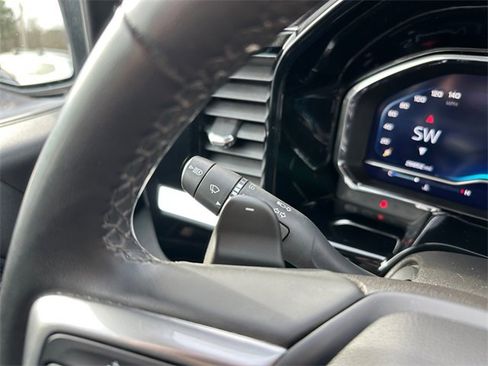 Used 2024 Chevrolet Silverado 1500 LTZ w/ LTZ Premium Package image 24