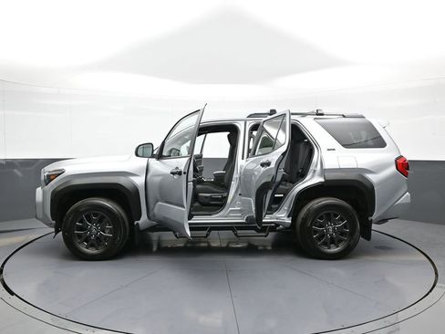 New 2026 Toyota 4Runner SR5 AWD/4WD image 44