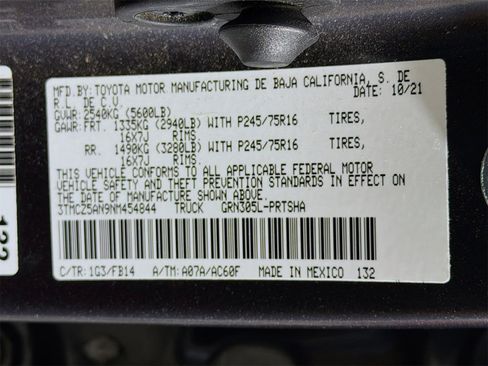 Used 2022 Toyota Tacoma SR image 33