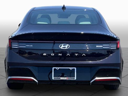Used 2025 Hyundai Sonata SEL FWD image 5