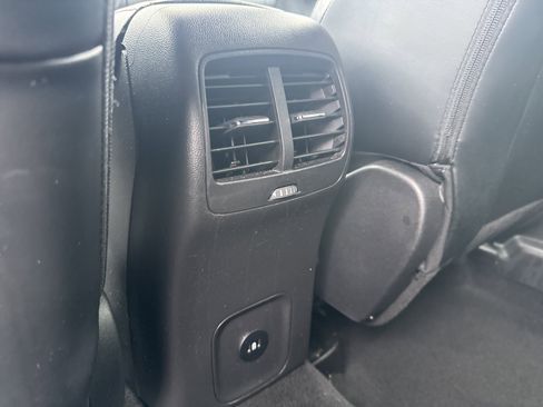 Used 2025 Ford Escape ST-Line AWD/4WD image 8