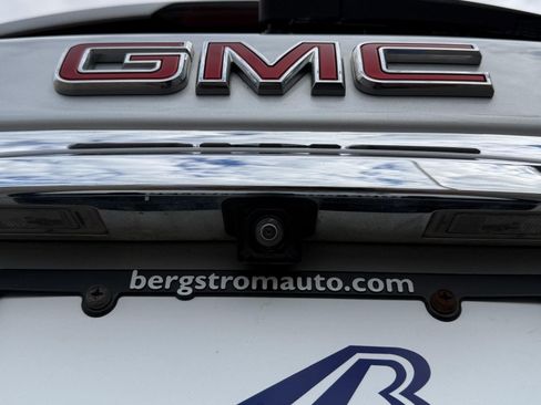 Used 2022 GMC Terrain SLT AWD/4WD image 12