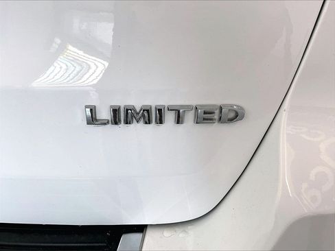 Used 2022 Jeep Grand Cherokee Limited AWD/4WD image 28