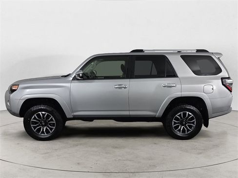Used 2019 Toyota 4Runner SR5 image 2