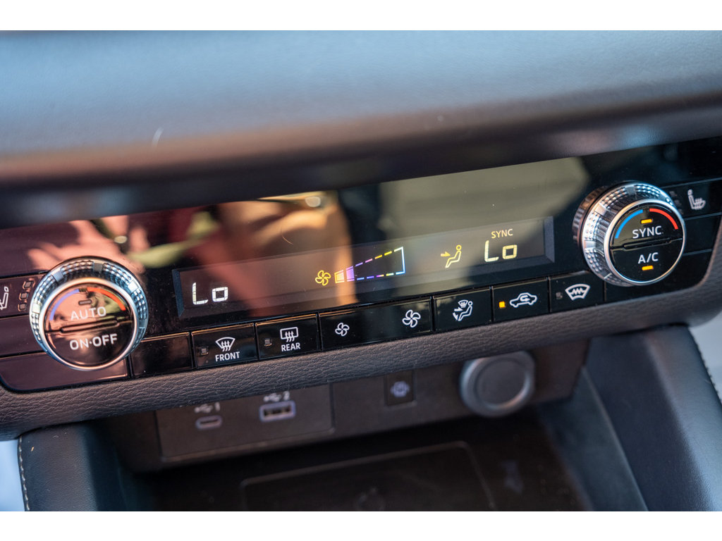 Used 2024 Mitsubishi Outlander SE AWD/4WD image 29