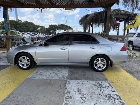 Used 2007 Honda Accord SE image 8