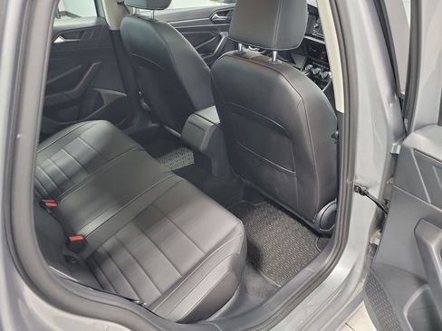 Used 2023 Volkswagen Jetta SE w/ Panoramic Sunroof Package FWD image 18