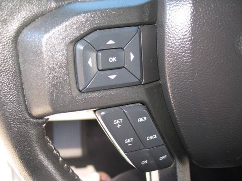 Used 2020 Ford F150 XLT w/ Equipment Group 302A Luxury AWD/4WD image 20