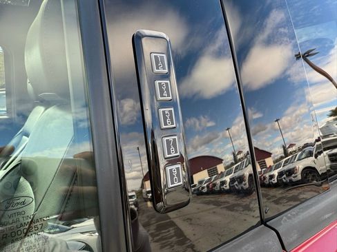 Used 2022 Ford F150 Lariat w/ Equipment Group 502A High image 13