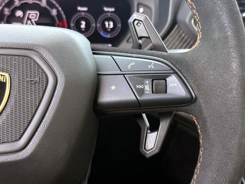 Used 2023 Lamborghini Urus Performante AWD/4WD image 33