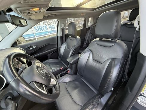 Used 2017 Jeep Compass Limited image 9