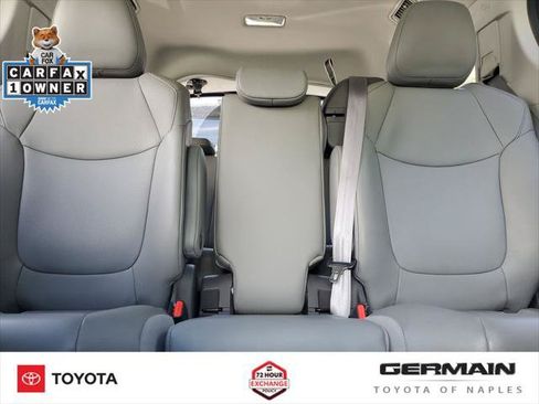 Certified 2021 Toyota Sienna XLE FWD image 31