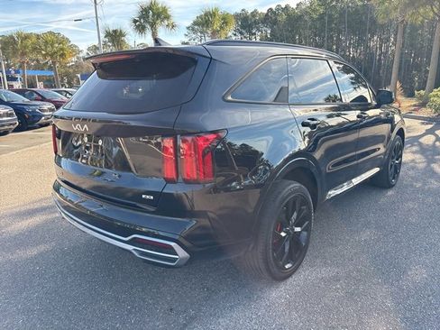 Certified 2023 Kia Sorento SX image 7