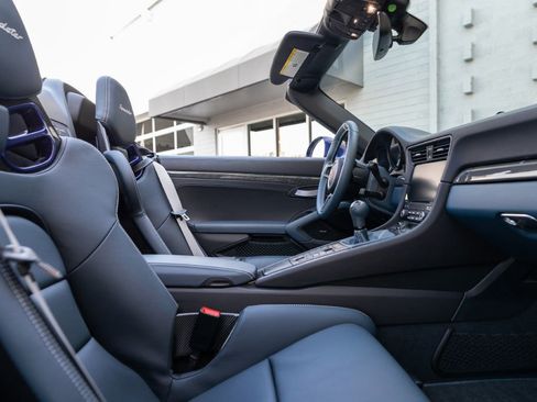Used 2019 Porsche 911 Speedster RWD image 14