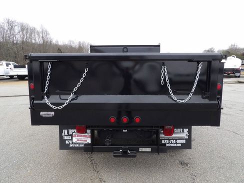 Used 2024 Ford F550 image 18